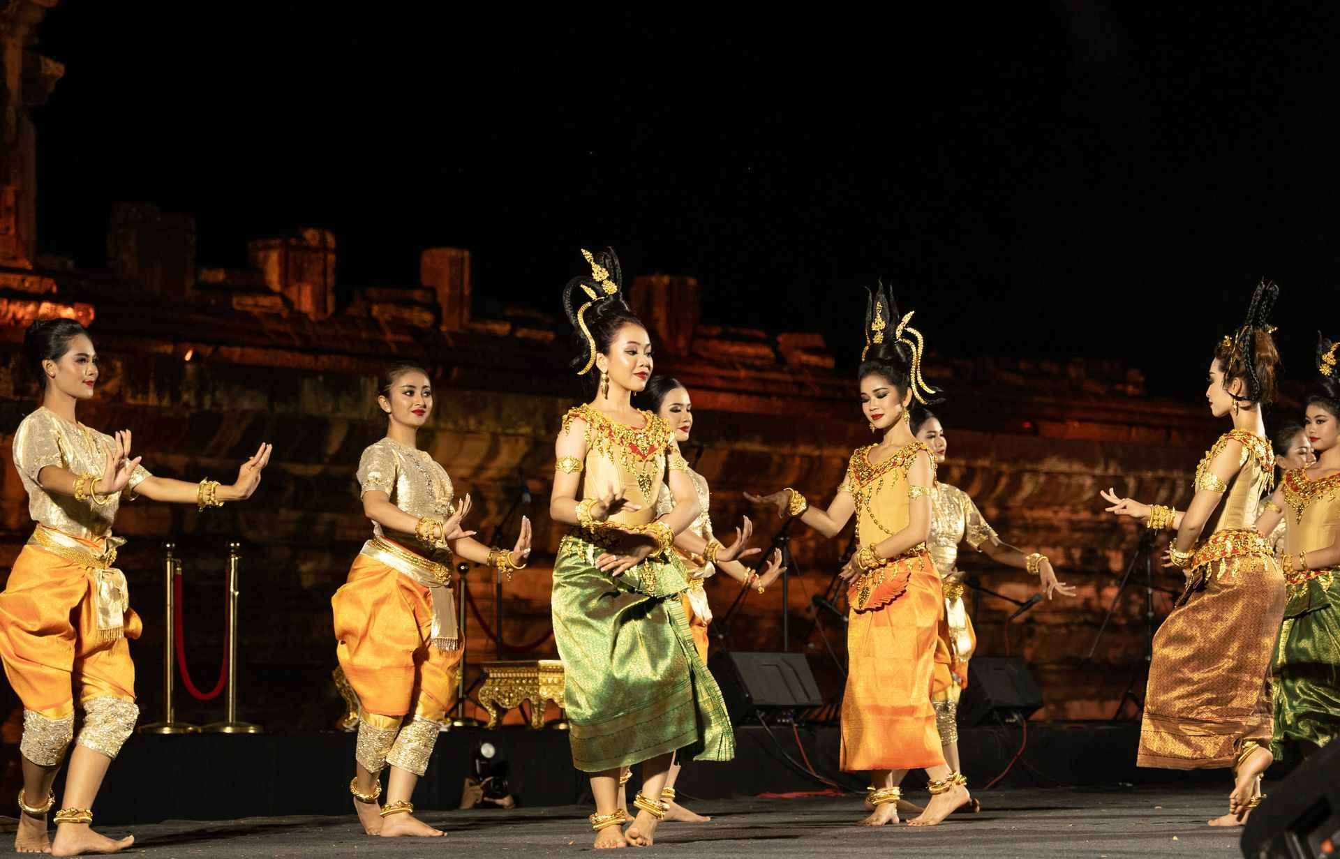 Cambodian Classical Dance Deng Pibing with Cambodian Classical Dance